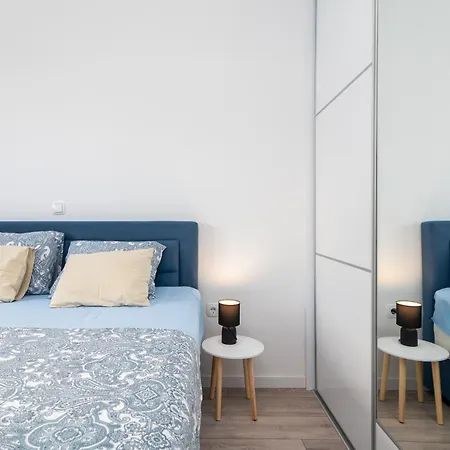 Roos Apartment